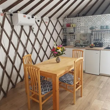 Skaly Spaly - Jurta Luxury tent Przesieka