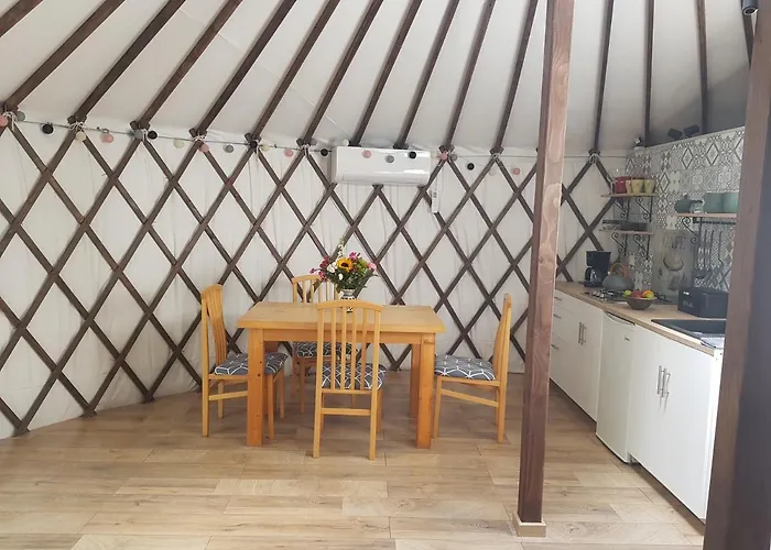 Skaly Spaly - Jurta Caloroczna Luxusní stan